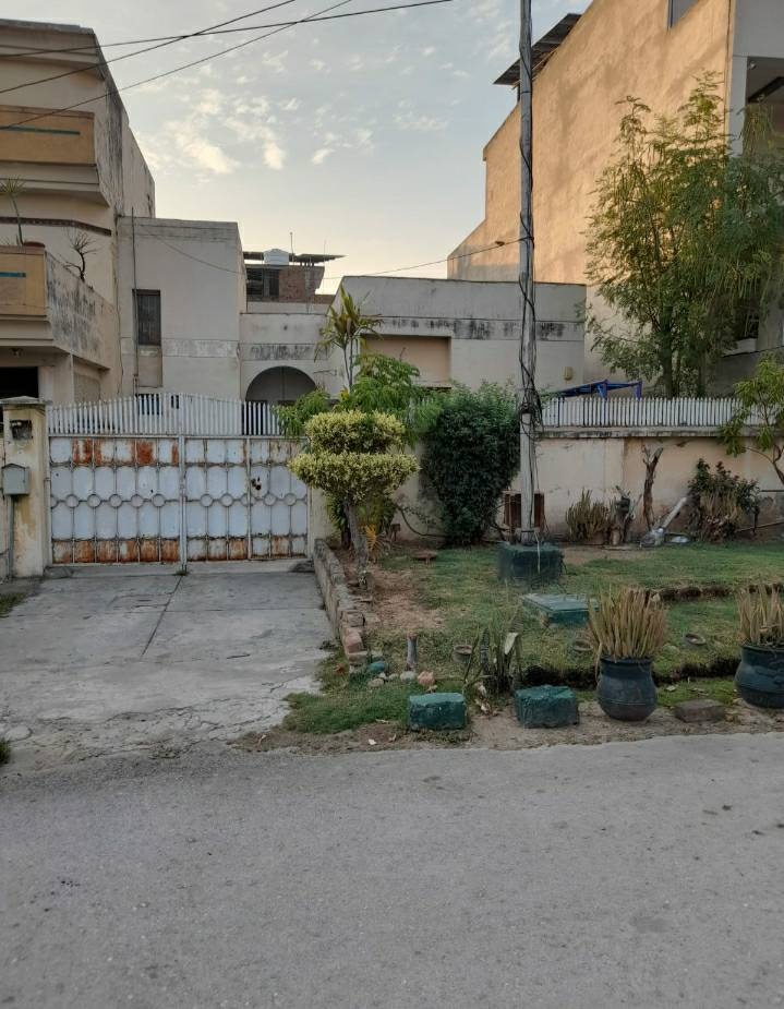 2.5 Storey For Sale