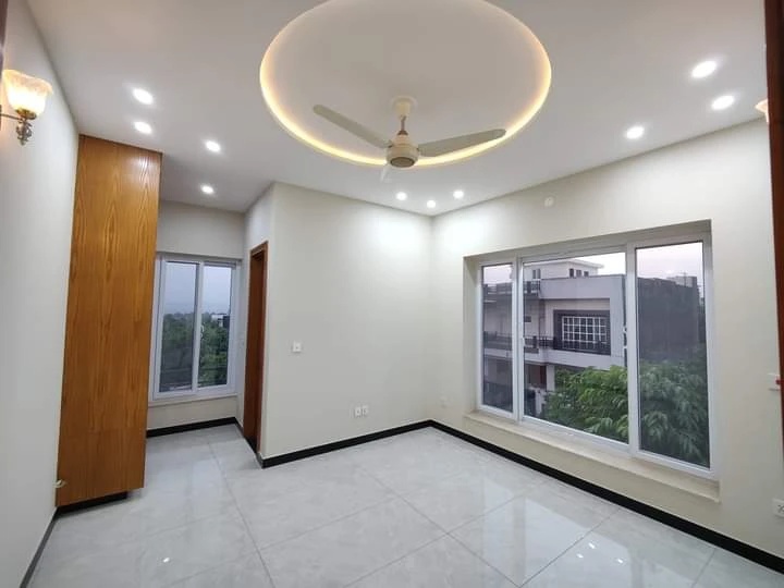 10 Marla House For Sale