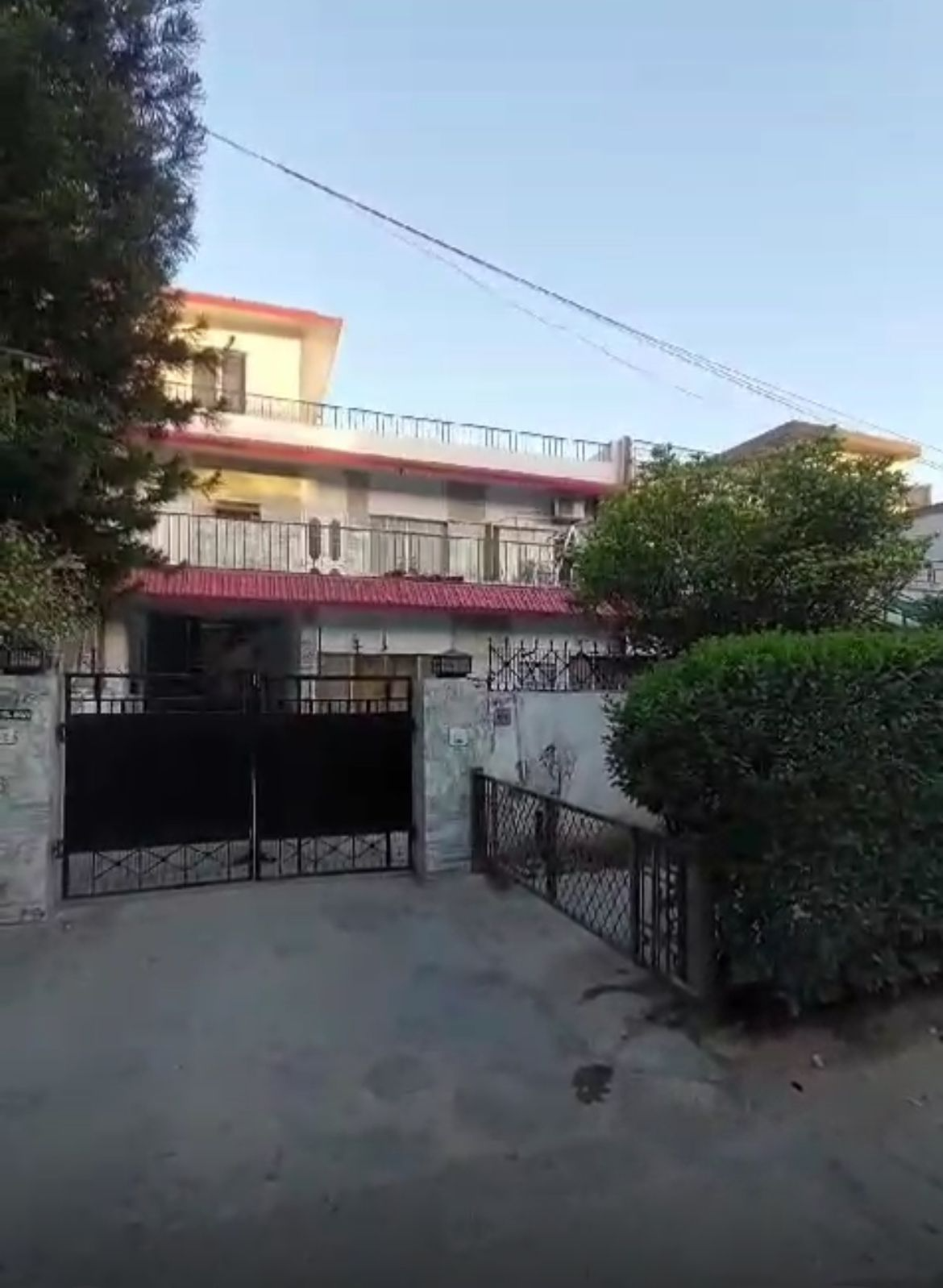 Double Story House For Sale in G9-4