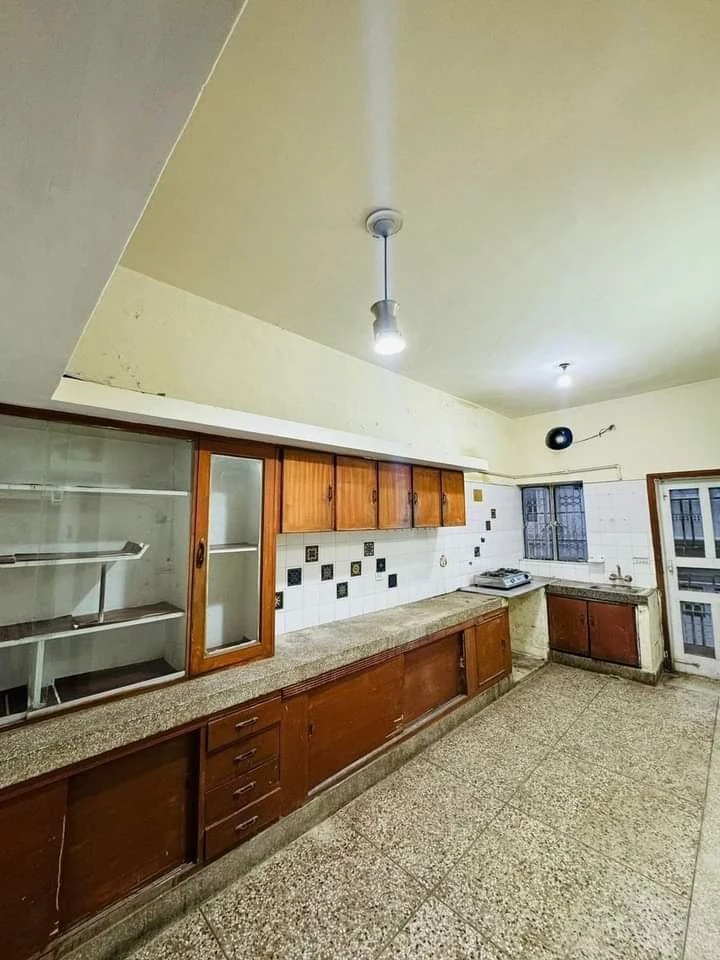 Upper Portion for Rent in G-10 Islamabad – 3 Bed with TV Lounge
